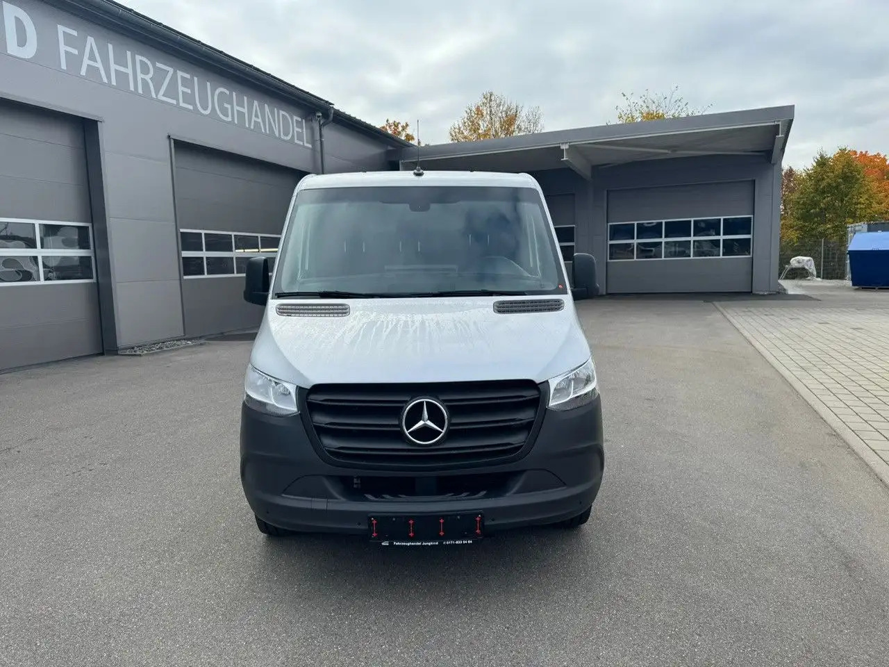 Mercedes-Benz Sprinter 317 CDI Flach Lang Silber Klima MBUX - Furgon: slika Mercedes-Benz Sprinter 317 CDI Flach Lang Silber Klima MBUX - Furgon Mercedes-Benz Sprinter 317 CDI Flach Lang Silber Klima MBUX - Furgon: slika Mercedes-Benz Sprinter 317 CDI Flach Lang Silber Klima MBUX - Furgon