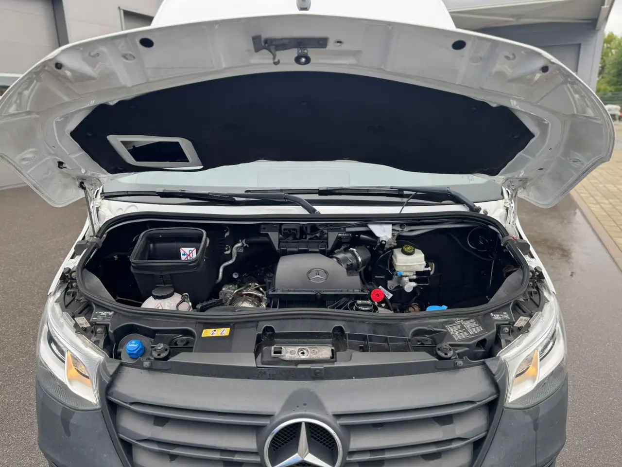 Mercedes-Benz Sprinter 317 CDI Lang Hoch Klima MBUX AHK 2,8t - Furgon: slika Mercedes-Benz Sprinter 317 CDI Lang Hoch Klima MBUX AHK 2,8t - Furgon Mercedes-Benz Sprinter 317 CDI Lang Hoch Klima MBUX AHK 2,8t - Furgon: slika Mercedes-Benz Sprinter 317 CDI Lang Hoch Klima MBUX AHK 2,8t - Furgon