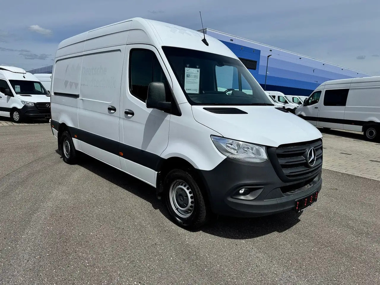 Mercedes-Benz Sprinter 317 CDI Lang Hoch Klima MBUX AHK - Furgon: slika Mercedes-Benz Sprinter 317 CDI Lang Hoch Klima MBUX AHK - Furgon Mercedes-Benz Sprinter 317 CDI Lang Hoch Klima MBUX AHK - Furgon: slika Mercedes-Benz Sprinter 317 CDI Lang Hoch Klima MBUX AHK - Furgon