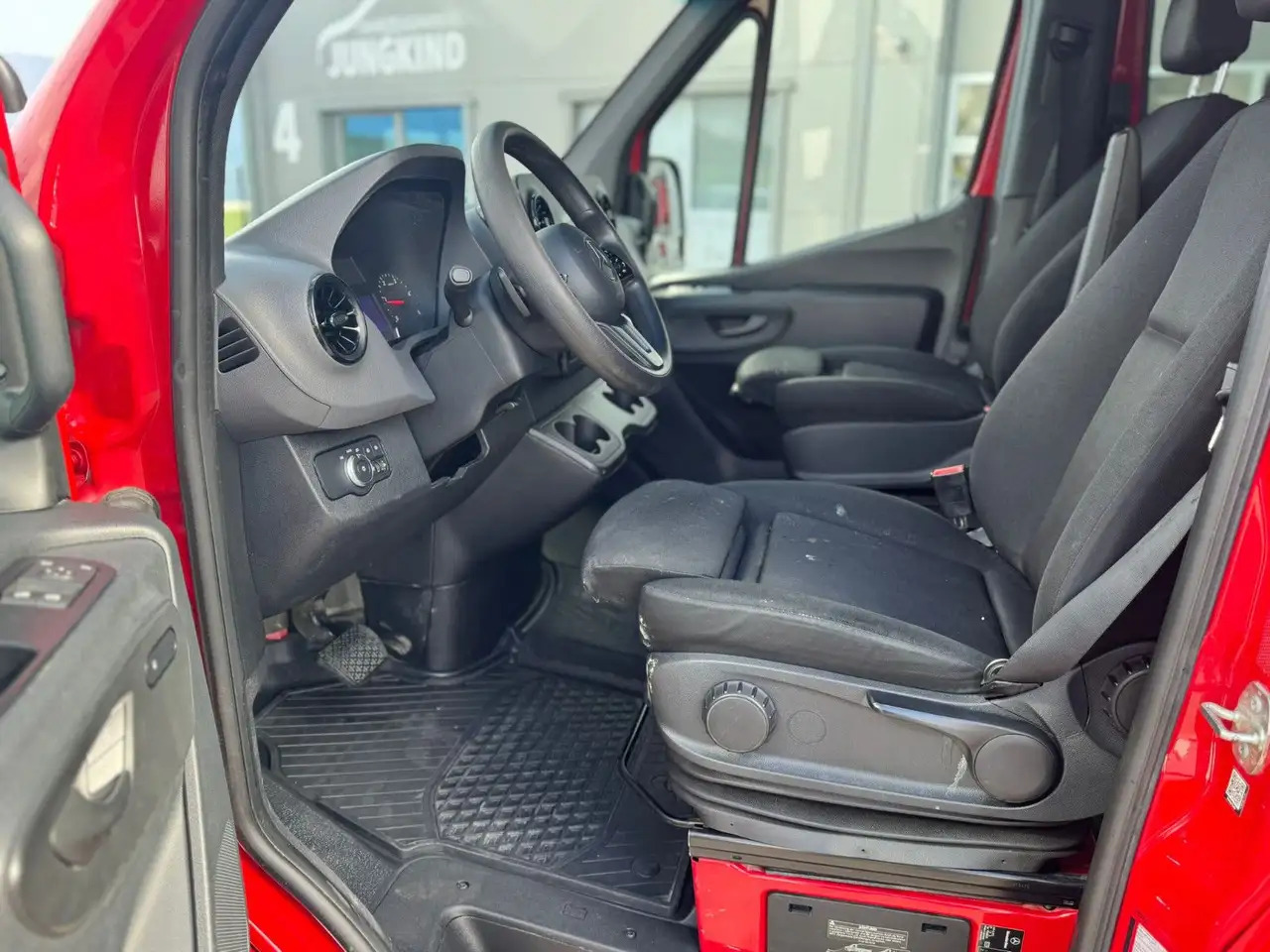 Mercedes-Benz Sprinter 317 CDI Maxi Lang Mixto AHK 3,5t MBUX - Furgon, Dostavno vozilo s dvostrukom kabinom: slika Mercedes-Benz Sprinter 317 CDI Maxi Lang Mixto AHK 3,5t MBUX - Furgon, Dostavno vozilo s dvostrukom kabinom Mercedes-Benz Sprinter 317 CDI Maxi Lang Mixto AHK 3,5t MBUX - Furgon, Dostavno vozilo s dvostrukom kabinom: slika Mercedes-Benz Sprinter 317 CDI Maxi Lang Mixto AHK 3,5t MBUX - Furgon, Dostavno vozilo s dvostrukom kabinom