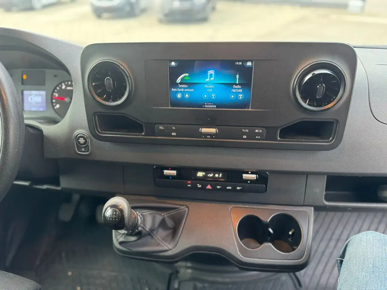 Mercedes-Benz Sprinter 317 CDI Maxi Lang XXL Extralang MBUX - Furgon: slika Mercedes-Benz Sprinter 317 CDI Maxi Lang XXL Extralang MBUX - Furgon Mercedes-Benz Sprinter 317 CDI Maxi Lang XXL Extralang MBUX - Furgon: slika Mercedes-Benz Sprinter 317 CDI Maxi Lang XXL Extralang MBUX - Furgon