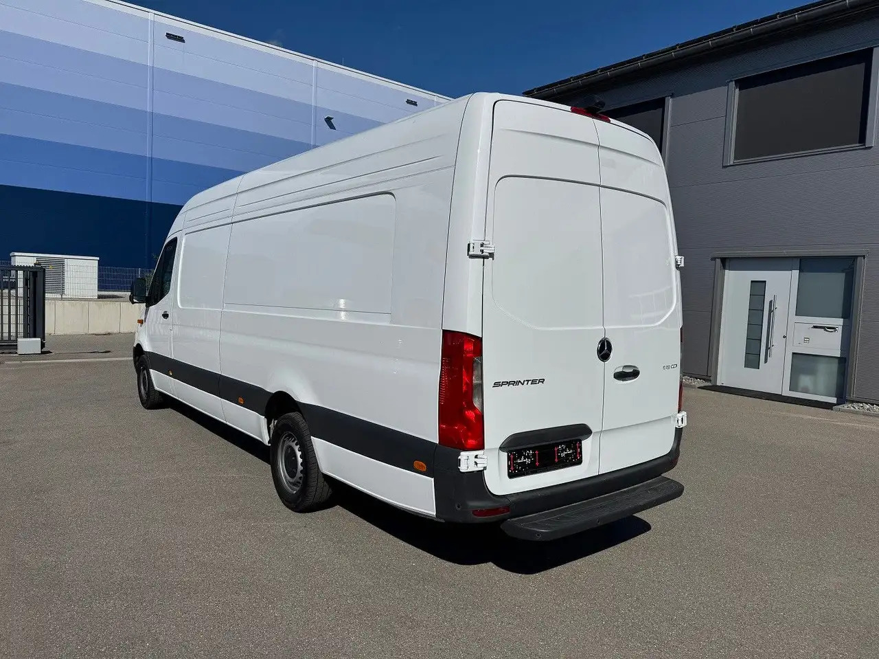 Mercedes-Benz Sprinter 317 CDI Maxi Lang XXL Extralang MBUX - Furgon: slika Mercedes-Benz Sprinter 317 CDI Maxi Lang XXL Extralang MBUX - Furgon Mercedes-Benz Sprinter 317 CDI Maxi Lang XXL Extralang MBUX - Furgon: slika Mercedes-Benz Sprinter 317 CDI Maxi Lang XXL Extralang MBUX - Furgon
