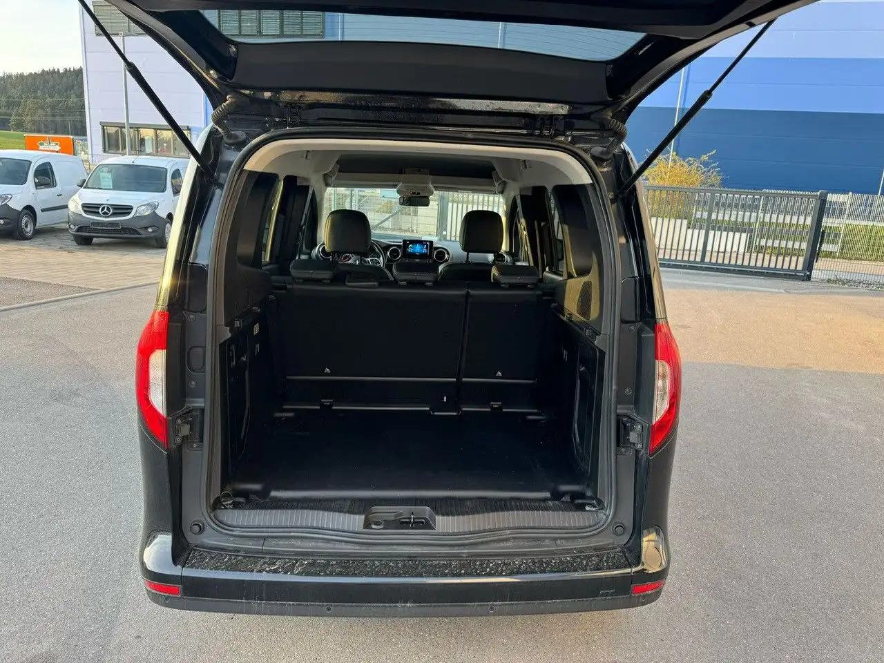 Automobil Mercedes-Benz T-Class T -Klasse 160 d standard: slika Automobil Mercedes-Benz T-Class T -Klasse 160 d standard Automobil Mercedes-Benz T-Class T -Klasse 160 d standard: slika Automobil Mercedes-Benz T-Class T -Klasse 160 d standard