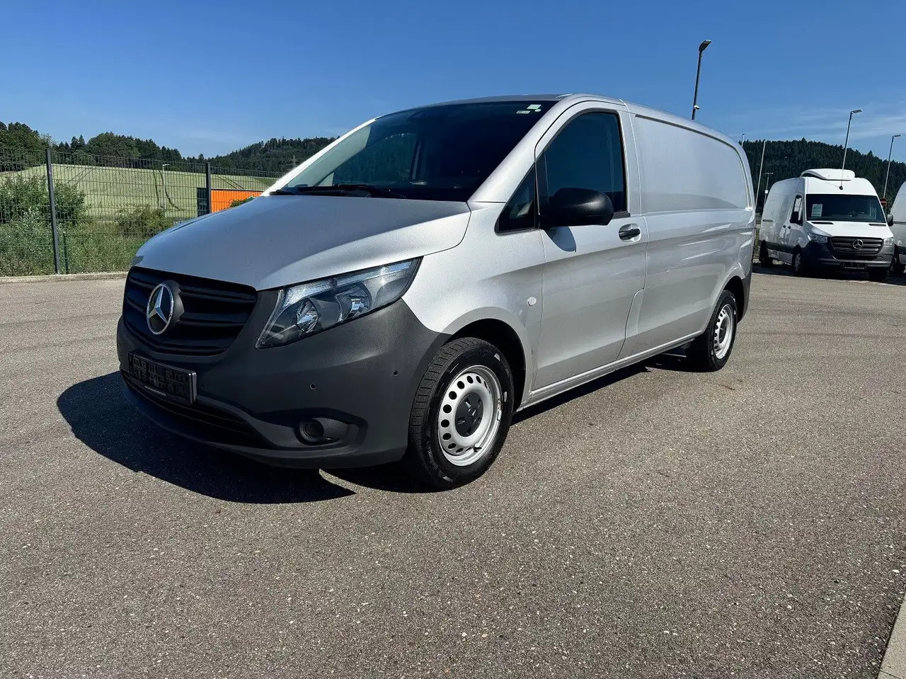 Mercedes-Benz Vito 114 CDI Kompakt Silber Bott - Furgon: slika Mercedes-Benz Vito 114 CDI Kompakt Silber Bott - Furgon Mercedes-Benz Vito 114 CDI Kompakt Silber Bott - Furgon: slika Mercedes-Benz Vito 114 CDI Kompakt Silber Bott - Furgon