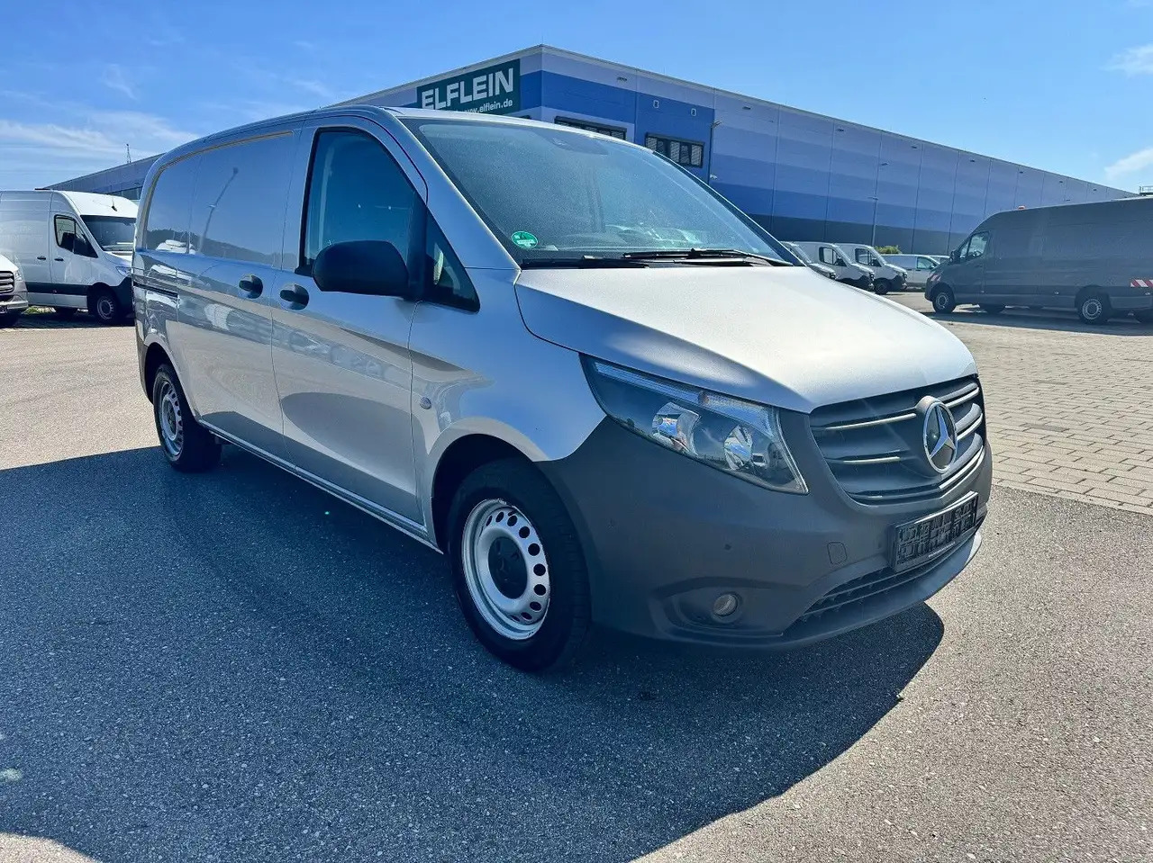 Mercedes-Benz Vito 114 CDI Kompakt Silber Bott - Furgon: slika Mercedes-Benz Vito 114 CDI Kompakt Silber Bott - Furgon Mercedes-Benz Vito 114 CDI Kompakt Silber Bott - Furgon: slika Mercedes-Benz Vito 114 CDI Kompakt Silber Bott - Furgon