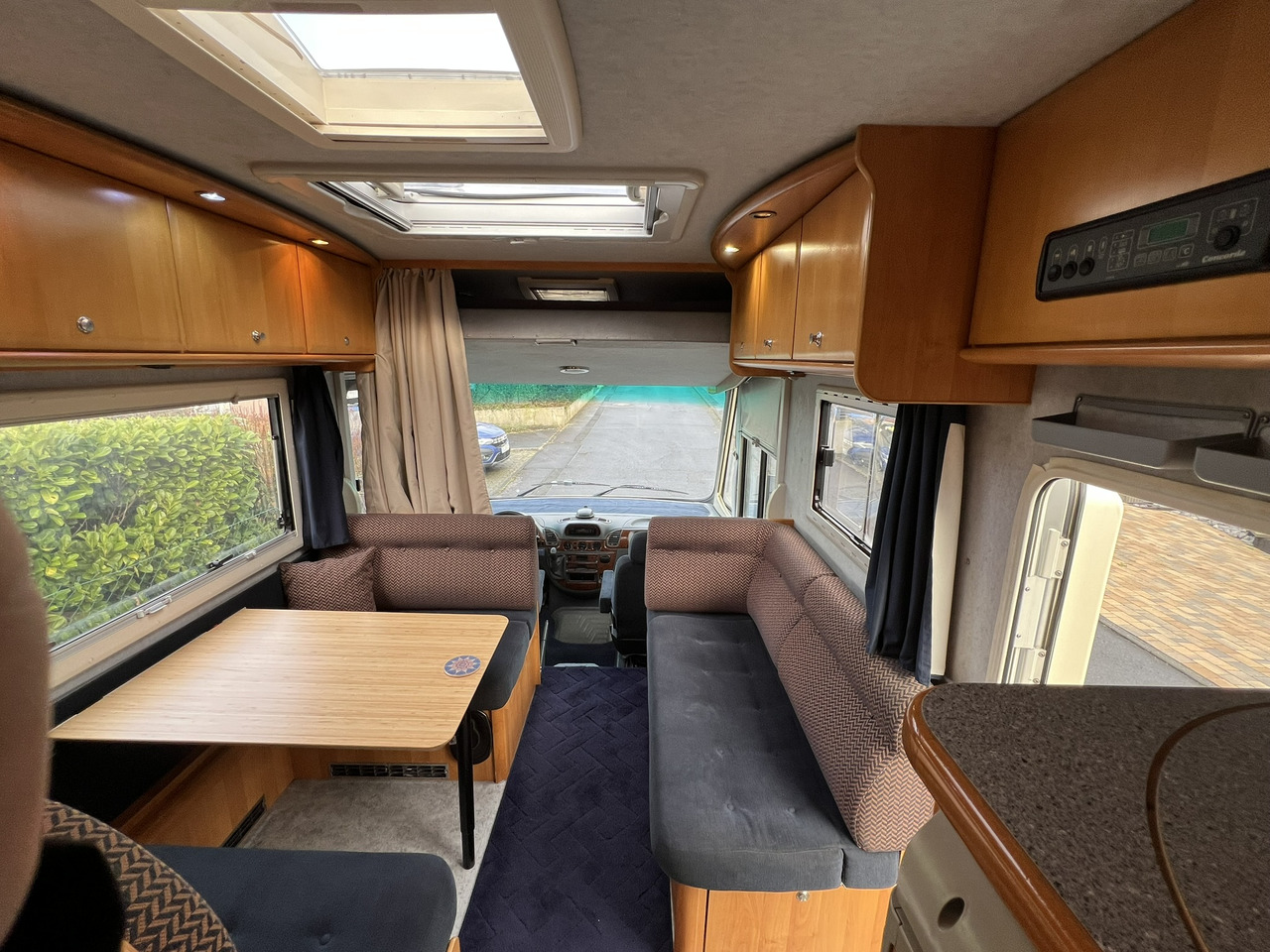 CONCORDE Charisma 750 G Mercedes 416 CDI - Integrirani kamper: slika CONCORDE Charisma 750 G Mercedes 416 CDI - Integrirani kamper CONCORDE Charisma 750 G Mercedes 416 CDI - Integrirani kamper: slika CONCORDE Charisma 750 G Mercedes 416 CDI - Integrirani kamper