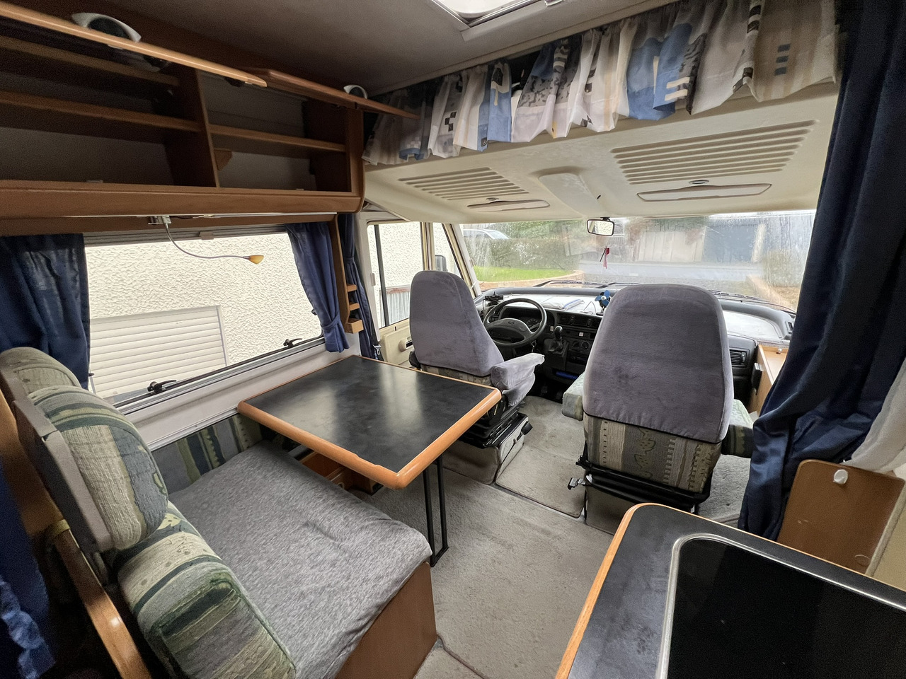 HYMER / ERIBA B-Klasse 574 incl. Hubbett - Markise - 3,85 to - Integrirani kamper: slika HYMER / ERIBA B-Klasse 574 incl. Hubbett - Markise - 3,85 to - Integrirani kamper HYMER / ERIBA B-Klasse 574 incl. Hubbett - Markise - 3,85 to - Integrirani kamper: slika HYMER / ERIBA B-Klasse 574 incl. Hubbett - Markise - 3,85 to - Integrirani kamper