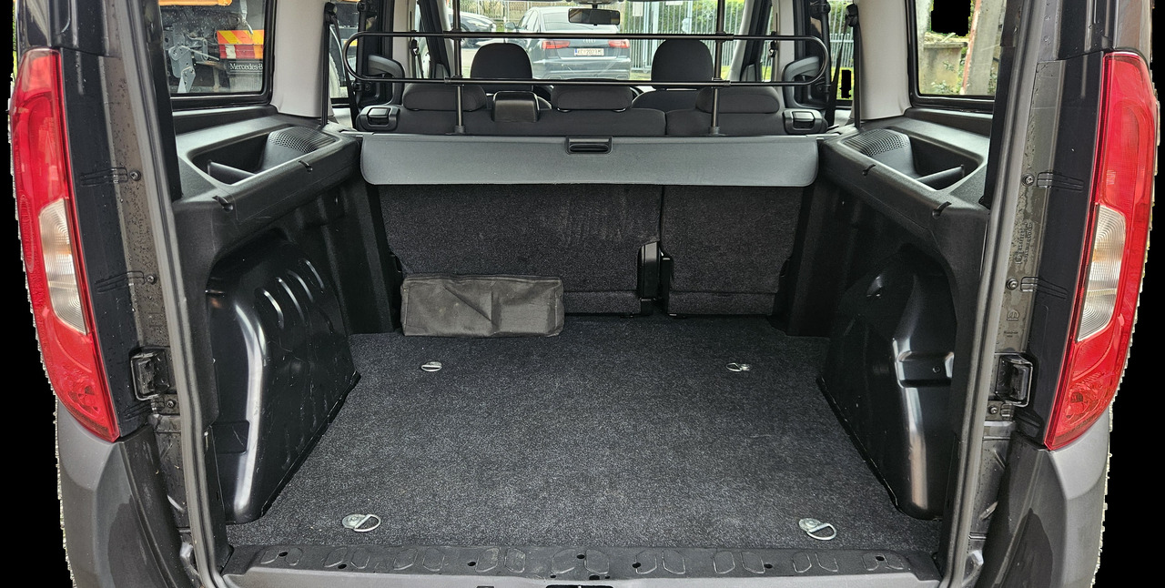 FIAT DOBLO MAXI - Mali kombi: slika FIAT DOBLO MAXI - Mali kombi FIAT DOBLO MAXI - Mali kombi: slika FIAT DOBLO MAXI - Mali kombi
