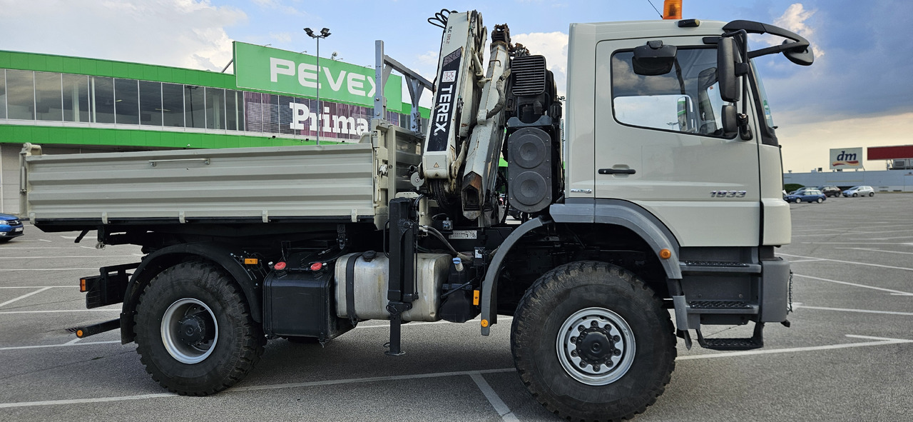 MERCEDES-BENZ Axor 1833 4x4 - Kamion s kranom: slika MERCEDES-BENZ Axor 1833 4x4 - Kamion s kranom MERCEDES-BENZ Axor 1833 4x4 - Kamion s kranom: slika MERCEDES-BENZ Axor 1833 4x4 - Kamion s kranom