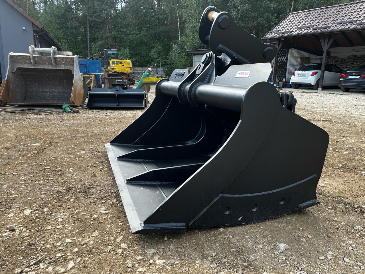 Łyżka skarpowa hydraulicznie uchylna 1.4m3 - Korpa za bager za Korpa za bager: slika Łyżka skarpowa hydraulicznie uchylna 1.4m3 - Korpa za bager za Korpa za bager Łyżka skarpowa hydraulicznie uchylna 1.4m3 - Korpa za bager za Korpa za bager: slika Łyżka skarpowa hydraulicznie uchylna 1.4m3 - Korpa za bager za Korpa za bager