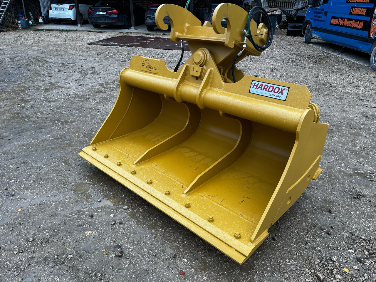 Łyżka skarpowa hydraulicznie uchylna - Korpa za bager za Korpa za bager: slika Łyżka skarpowa hydraulicznie uchylna - Korpa za bager za Korpa za bager Łyżka skarpowa hydraulicznie uchylna - Korpa za bager za Korpa za bager: slika Łyżka skarpowa hydraulicznie uchylna - Korpa za bager za Korpa za bager