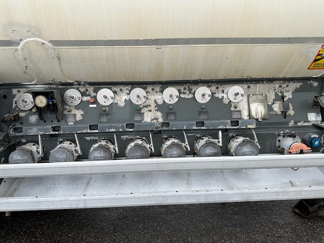 TRAILOR HYDROCARBURES 38000L - Poluprikolica cisterna: slika TRAILOR HYDROCARBURES 38000L - Poluprikolica cisterna TRAILOR HYDROCARBURES 38000L - Poluprikolica cisterna: slika TRAILOR HYDROCARBURES 38000L - Poluprikolica cisterna