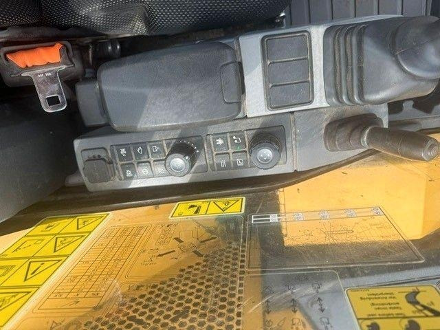 CAT 306CR - Mini bager: slika CAT 306CR - Mini bager CAT 306CR - Mini bager: slika CAT 306CR - Mini bager