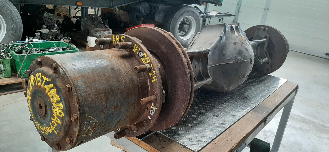 Gebrauchte DB Actros 26 - 43, Außenplanetenachse, ABS, 13 Tonnen, Artikel - Nr. : 81.99999 - 9999 - Stražnja osovina za Kamion: slika Gebrauchte DB Actros 26 - 43, Außenplanetenachse, ABS, 13 Tonnen, Artikel - Nr. : 81.99999 - 9999 - Stražnja osovina za Kamion Gebrauchte DB Actros 26 - 43, Außenplanetenachse, ABS, 13 Tonnen, Artikel - Nr. : 81.99999 - 9999 - Stražnja osovina za Kamion: slika Gebrauchte DB Actros 26 - 43, Außenplanetenachse, ABS, 13 Tonnen, Artikel - Nr. : 81.99999 - 9999 - Stražnja osovina za Kamion