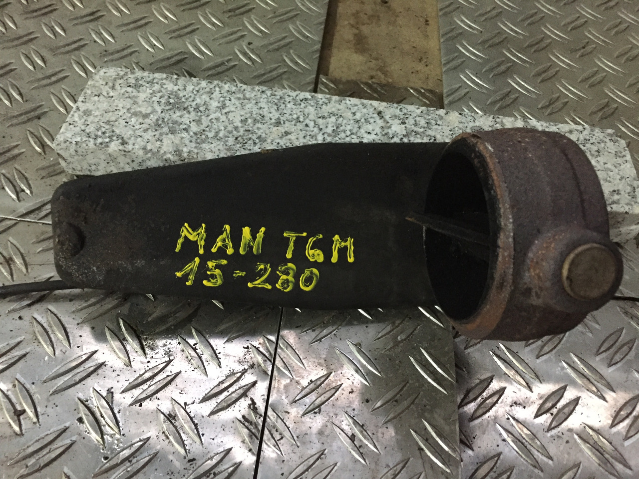 Gebrauchte Motorbremse MAN TGM 15.280, Abgasdrossel, Artikel - Nr.: 81.15601-0035 - Motor i dijelovi za Kamion: slika Gebrauchte Motorbremse MAN TGM 15.280, Abgasdrossel, Artikel - Nr.: 81.15601-0035 - Motor i dijelovi za Kamion Gebrauchte Motorbremse MAN TGM 15.280, Abgasdrossel, Artikel - Nr.: 81.15601-0035 - Motor i dijelovi za Kamion: slika Gebrauchte Motorbremse MAN TGM 15.280, Abgasdrossel, Artikel - Nr.: 81.15601-0035 - Motor i dijelovi za Kamion