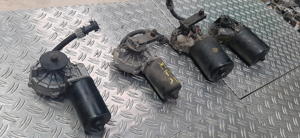 Gebrauchte Scheibenwischer - Motoren, MAN F90, DB, Artikel - Nr. : 81.99999 - 9999 - Brisač za Kamion: slika Gebrauchte Scheibenwischer - Motoren, MAN F90, DB, Artikel - Nr. : 81.99999 - 9999 - Brisač za Kamion Gebrauchte Scheibenwischer - Motoren, MAN F90, DB, Artikel - Nr. : 81.99999 - 9999 - Brisač za Kamion: slika Gebrauchte Scheibenwischer - Motoren, MAN F90, DB, Artikel - Nr. : 81.99999 - 9999 - Brisač za Kamion