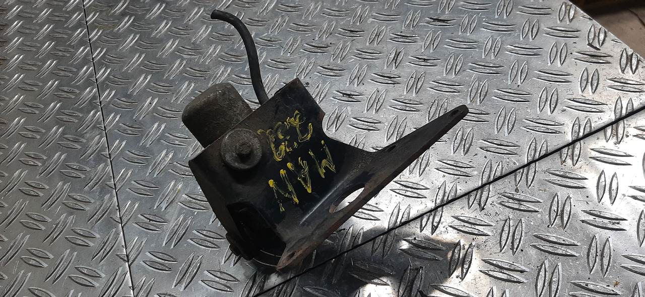 Gebrauchter MAN 19.232, F 90 Wischermotor, Artikel - Nr. : 81.99999 - 9999 - Brisač za Kamion: slika Gebrauchter MAN 19.232, F 90 Wischermotor, Artikel - Nr. : 81.99999 - 9999 - Brisač za Kamion Gebrauchter MAN 19.232, F 90 Wischermotor, Artikel - Nr. : 81.99999 - 9999 - Brisač za Kamion: slika Gebrauchter MAN 19.232, F 90 Wischermotor, Artikel - Nr. : 81.99999 - 9999 - Brisač za Kamion