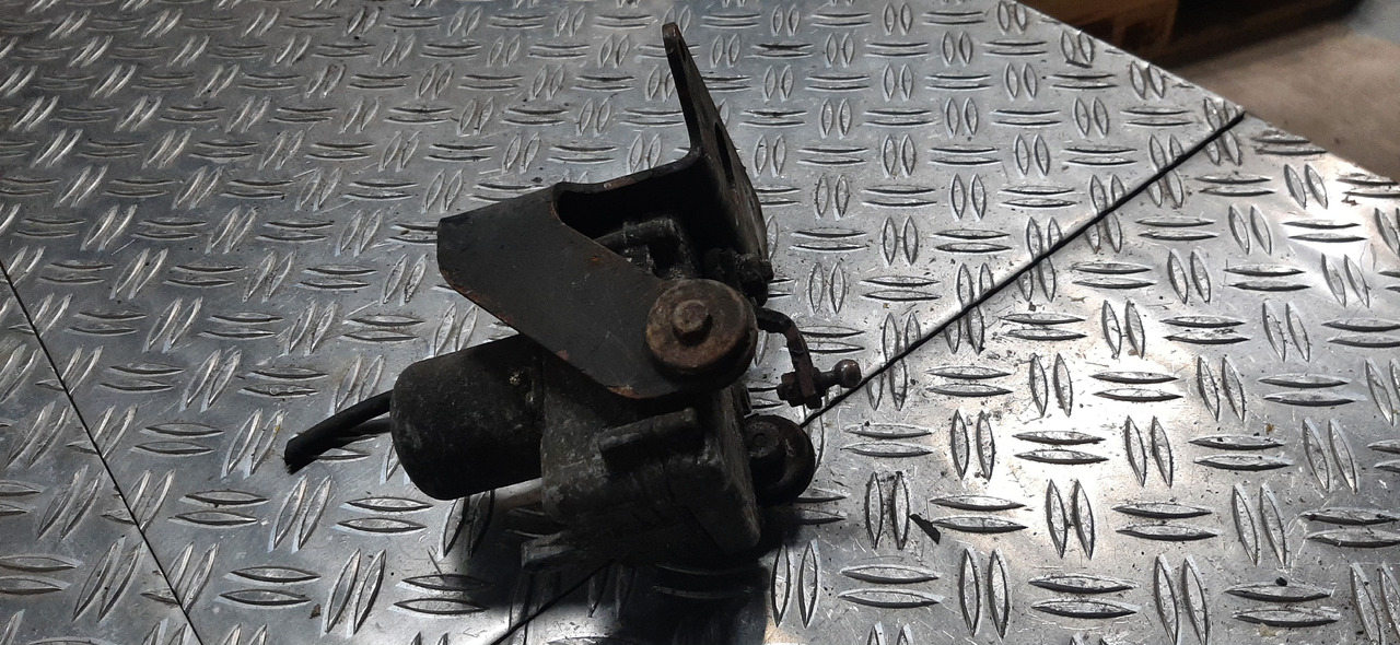 Gebrauchter MAN 19.232, F 90 Wischermotor, Artikel - Nr. : 81.99999 - 9999 - Brisač za Kamion: slika Gebrauchter MAN 19.232, F 90 Wischermotor, Artikel - Nr. : 81.99999 - 9999 - Brisač za Kamion Gebrauchter MAN 19.232, F 90 Wischermotor, Artikel - Nr. : 81.99999 - 9999 - Brisač za Kamion: slika Gebrauchter MAN 19.232, F 90 Wischermotor, Artikel - Nr. : 81.99999 - 9999 - Brisač za Kamion