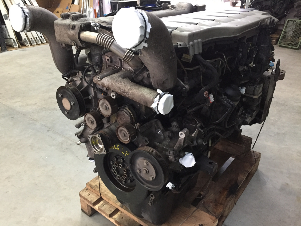 Gebrauchter Motor, MAN TGA 26.440, Motortyp: D 2066LF31, Euro 4 - Motor za Kamion: slika Gebrauchter Motor, MAN TGA 26.440, Motortyp: D 2066LF31, Euro 4 - Motor za Kamion Gebrauchter Motor, MAN TGA 26.440, Motortyp: D 2066LF31, Euro 4 - Motor za Kamion: slika Gebrauchter Motor, MAN TGA 26.440, Motortyp: D 2066LF31, Euro 4 - Motor za Kamion