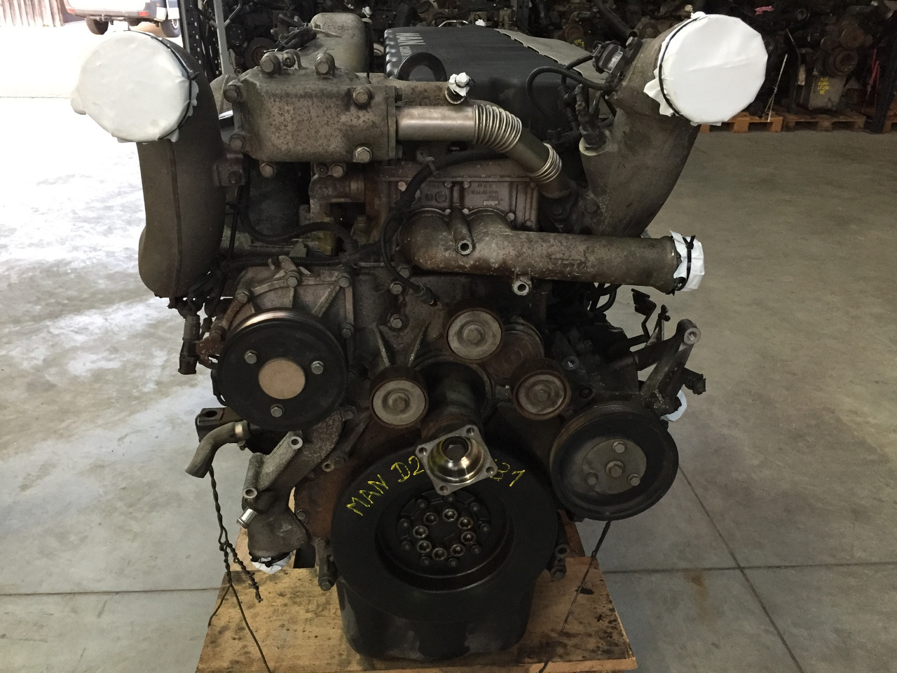 Gebrauchter Motor, MAN TGA 26.440, Motortyp: D 2066LF31, Euro 4 - Motor za Kamion: slika Gebrauchter Motor, MAN TGA 26.440, Motortyp: D 2066LF31, Euro 4 - Motor za Kamion Gebrauchter Motor, MAN TGA 26.440, Motortyp: D 2066LF31, Euro 4 - Motor za Kamion: slika Gebrauchter Motor, MAN TGA 26.440, Motortyp: D 2066LF31, Euro 4 - Motor za Kamion