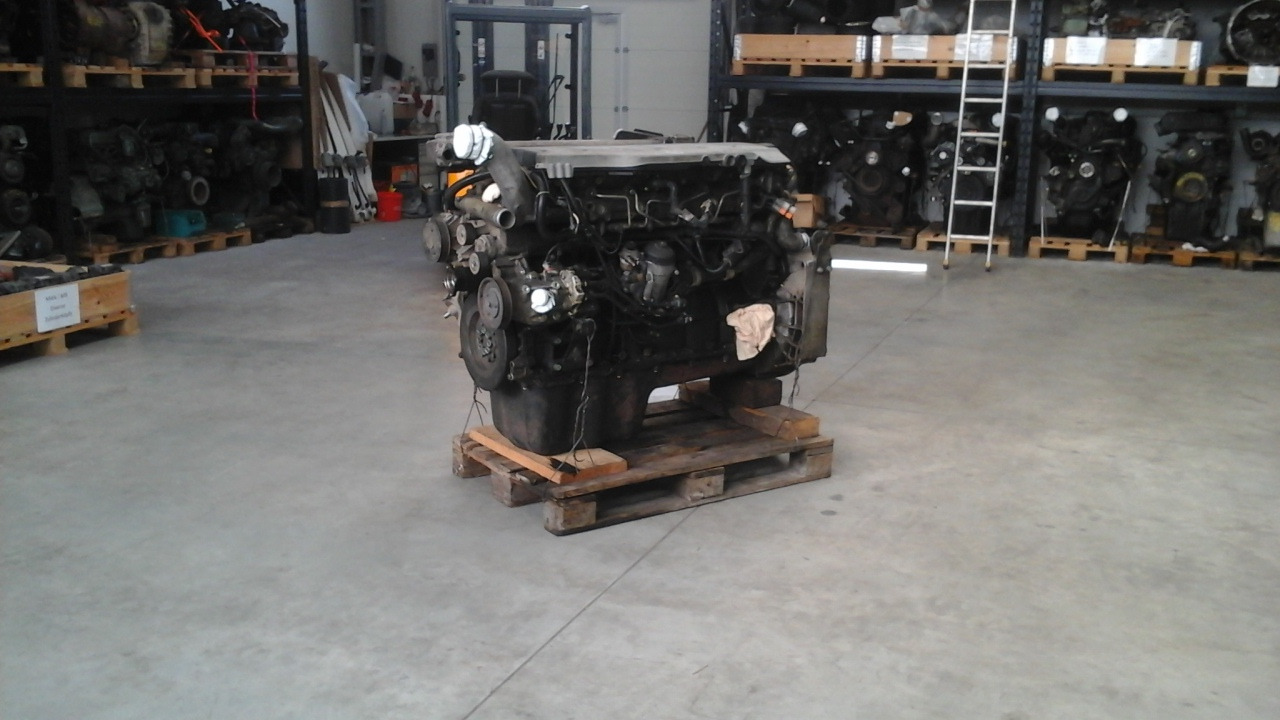 Gebrauchter Motor MAN TGA D 2066 LF 36, Euro 4 - Motor za Kamion: slika Gebrauchter Motor MAN TGA D 2066 LF 36, Euro 4 - Motor za Kamion Gebrauchter Motor MAN TGA D 2066 LF 36, Euro 4 - Motor za Kamion: slika Gebrauchter Motor MAN TGA D 2066 LF 36, Euro 4 - Motor za Kamion