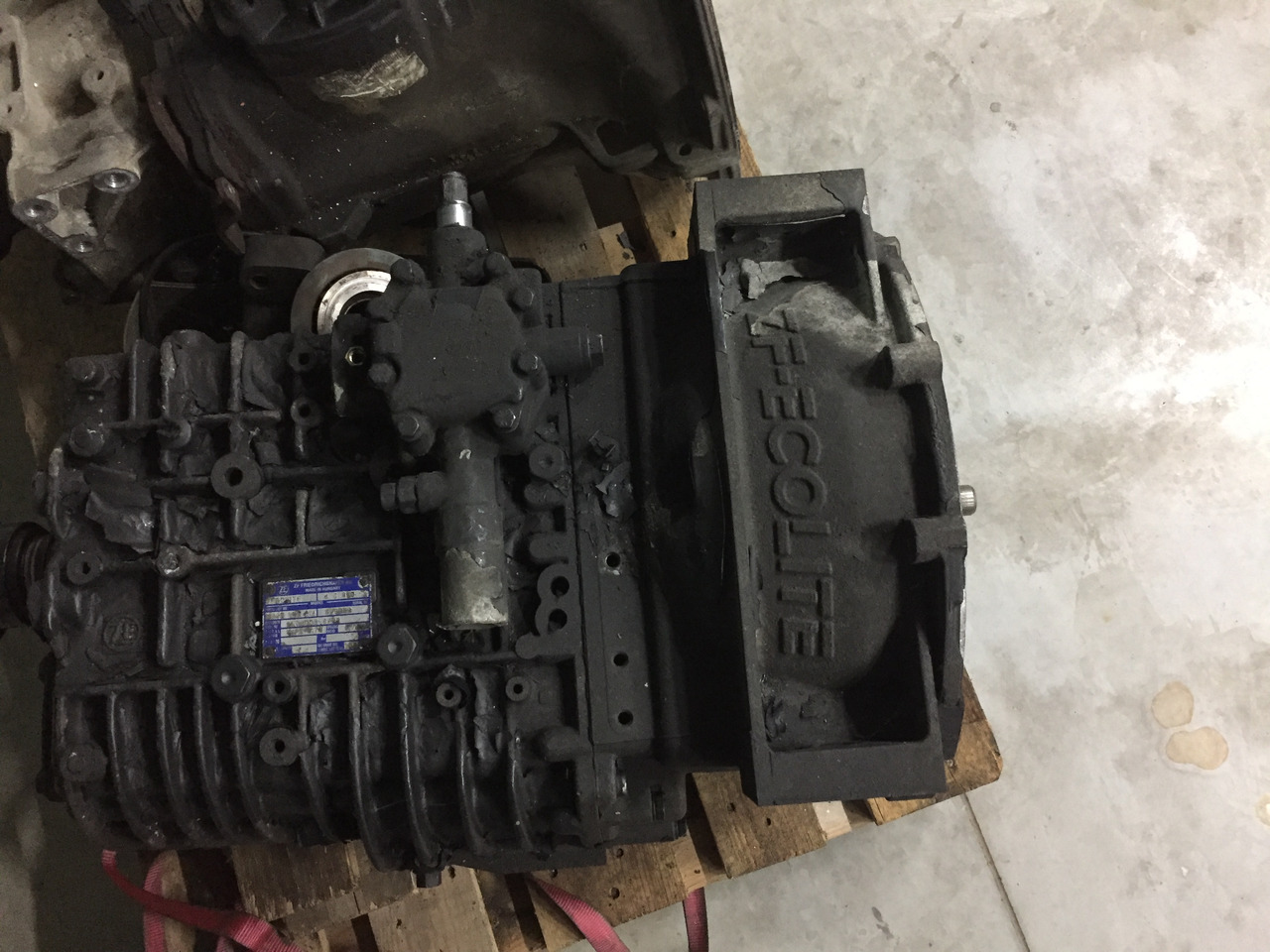 Gebrauchtes Getriebe MAN TGL 8.180, Typ : S6 - 850 TO LL, Artikel - Nr. : 81.32004 - 6139 - Mjenjač za Kamion: slika Gebrauchtes Getriebe MAN TGL 8.180, Typ : S6 - 850 TO LL, Artikel - Nr. : 81.32004 - 6139 - Mjenjač za Kamion Gebrauchtes Getriebe MAN TGL 8.180, Typ : S6 - 850 TO LL, Artikel - Nr. : 81.32004 - 6139 - Mjenjač za Kamion: slika Gebrauchtes Getriebe MAN TGL 8.180, Typ : S6 - 850 TO LL, Artikel - Nr. : 81.32004 - 6139 - Mjenjač za Kamion