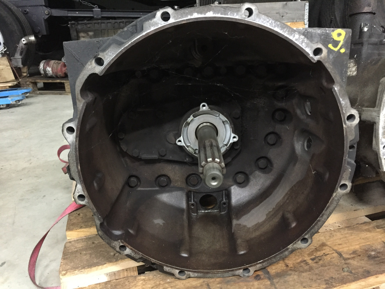 Gebrauchtes Getriebe MAN TGL 8.180, Typ : S6 - 850 TO LL, Artikel - Nr. : 81.32004 - 6139 - Mjenjač za Kamion: slika Gebrauchtes Getriebe MAN TGL 8.180, Typ : S6 - 850 TO LL, Artikel - Nr. : 81.32004 - 6139 - Mjenjač za Kamion Gebrauchtes Getriebe MAN TGL 8.180, Typ : S6 - 850 TO LL, Artikel - Nr. : 81.32004 - 6139 - Mjenjač za Kamion: slika Gebrauchtes Getriebe MAN TGL 8.180, Typ : S6 - 850 TO LL, Artikel - Nr. : 81.32004 - 6139 - Mjenjač za Kamion