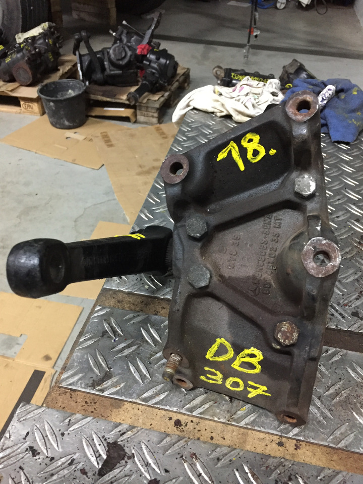 Letva volana za Kamion Gebrauchtes Lenkgetriebe DB 307, Artikel - Nr.: 81.9999 - 9999: slika Letva volana za Kamion Gebrauchtes Lenkgetriebe DB 307, Artikel - Nr.: 81.9999 - 9999