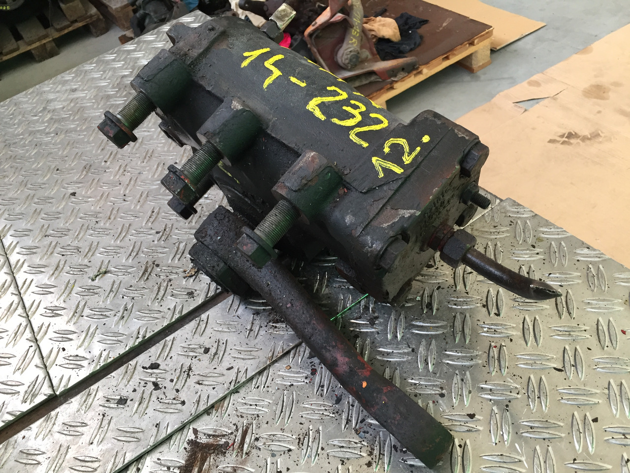 Letva volana za Kamion Gebrauchtes Lenkgetriebe MAN F90, 14.232, Artikel - Nr.: 81.9999 - 9999: slika Letva volana za Kamion Gebrauchtes Lenkgetriebe MAN F90, 14.232, Artikel - Nr.: 81.9999 - 9999 Letva volana za Kamion Gebrauchtes Lenkgetriebe MAN F90, 14.232, Artikel - Nr.: 81.9999 - 9999: slika Letva volana za Kamion Gebrauchtes Lenkgetriebe MAN F90, 14.232, Artikel - Nr.: 81.9999 - 9999