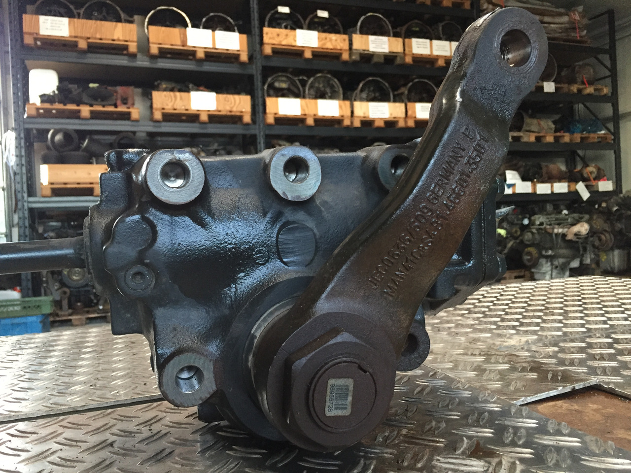 Gebrauchtes Lenkgetriebe, MAN TGM 15.280, Artikel - Nr. : 85.46200 - 6019 - Letva volana za Kamion: slika Gebrauchtes Lenkgetriebe, MAN TGM 15.280, Artikel - Nr. : 85.46200 - 6019 - Letva volana za Kamion Gebrauchtes Lenkgetriebe, MAN TGM 15.280, Artikel - Nr. : 85.46200 - 6019 - Letva volana za Kamion: slika Gebrauchtes Lenkgetriebe, MAN TGM 15.280, Artikel - Nr. : 85.46200 - 6019 - Letva volana za Kamion