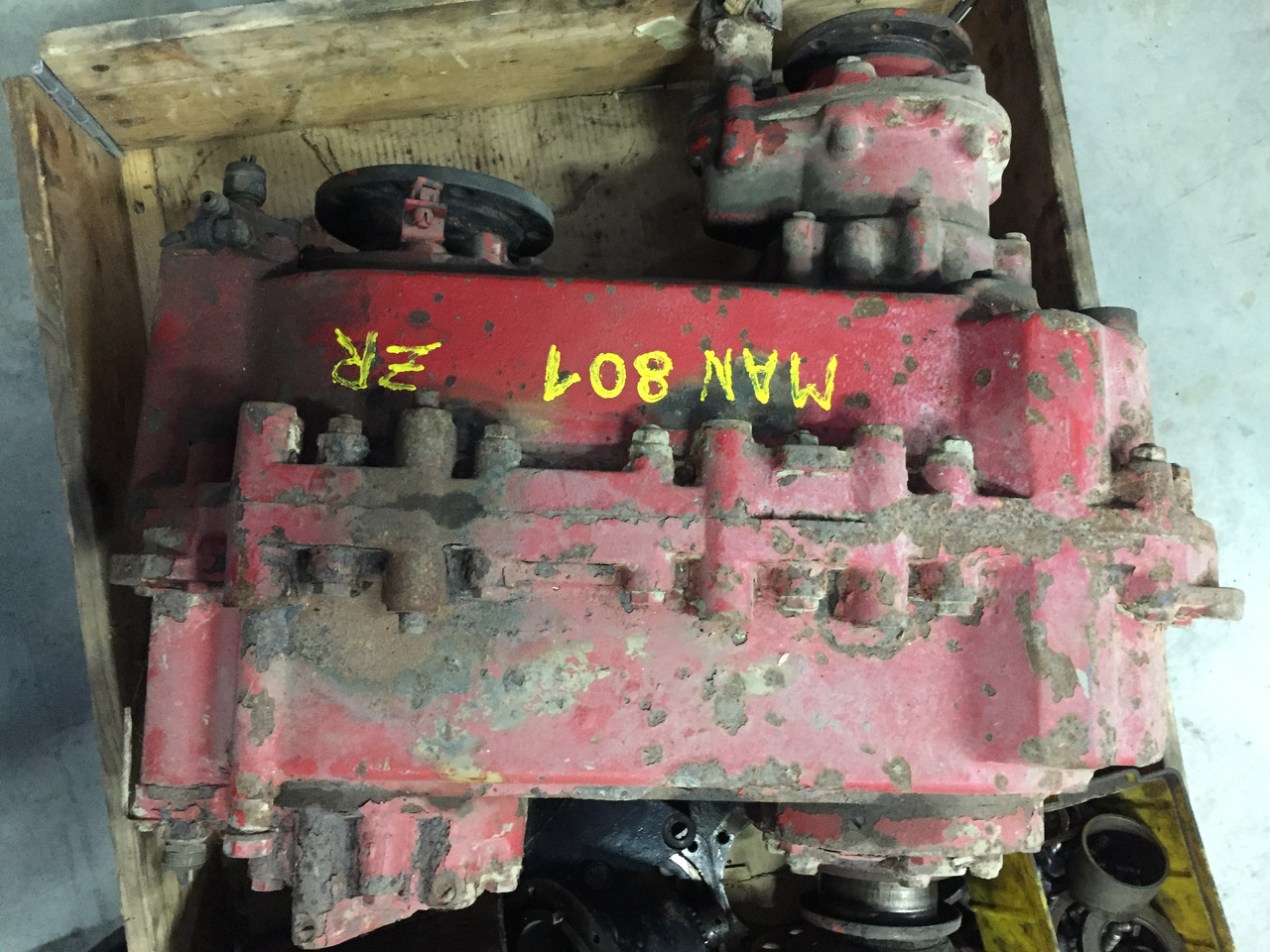 Gebrauchtes MAN 801 Verteilergetriebe, Artikel - Nr. : 81.9999 - 9999 - Mjenjač za Kamion: slika Gebrauchtes MAN 801 Verteilergetriebe, Artikel - Nr. : 81.9999 - 9999 - Mjenjač za Kamion Gebrauchtes MAN 801 Verteilergetriebe, Artikel - Nr. : 81.9999 - 9999 - Mjenjač za Kamion: slika Gebrauchtes MAN 801 Verteilergetriebe, Artikel - Nr. : 81.9999 - 9999 - Mjenjač za Kamion