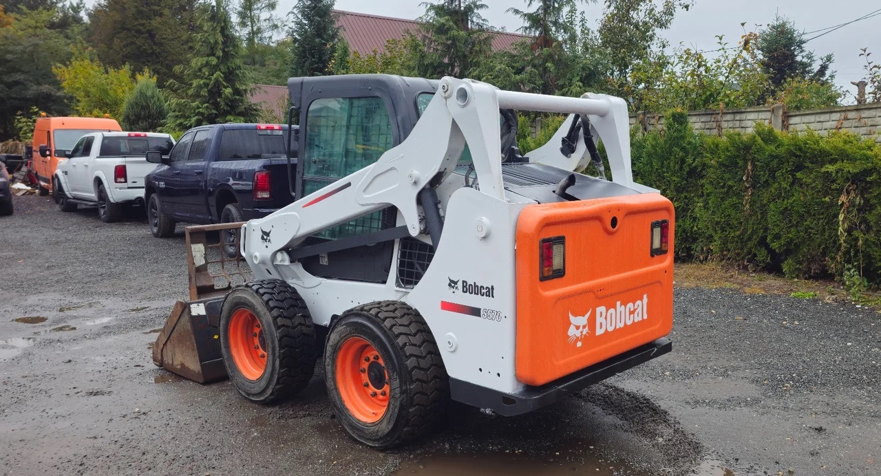 BOBCAT S570 - Mini utovarivač: slika BOBCAT S570 - Mini utovarivač BOBCAT S570 - Mini utovarivač: slika BOBCAT S570 - Mini utovarivač