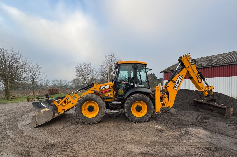 JCB 4CX SITEMASTER - Bager: slika JCB 4CX SITEMASTER - Bager JCB 4CX SITEMASTER - Bager: slika JCB 4CX SITEMASTER - Bager
