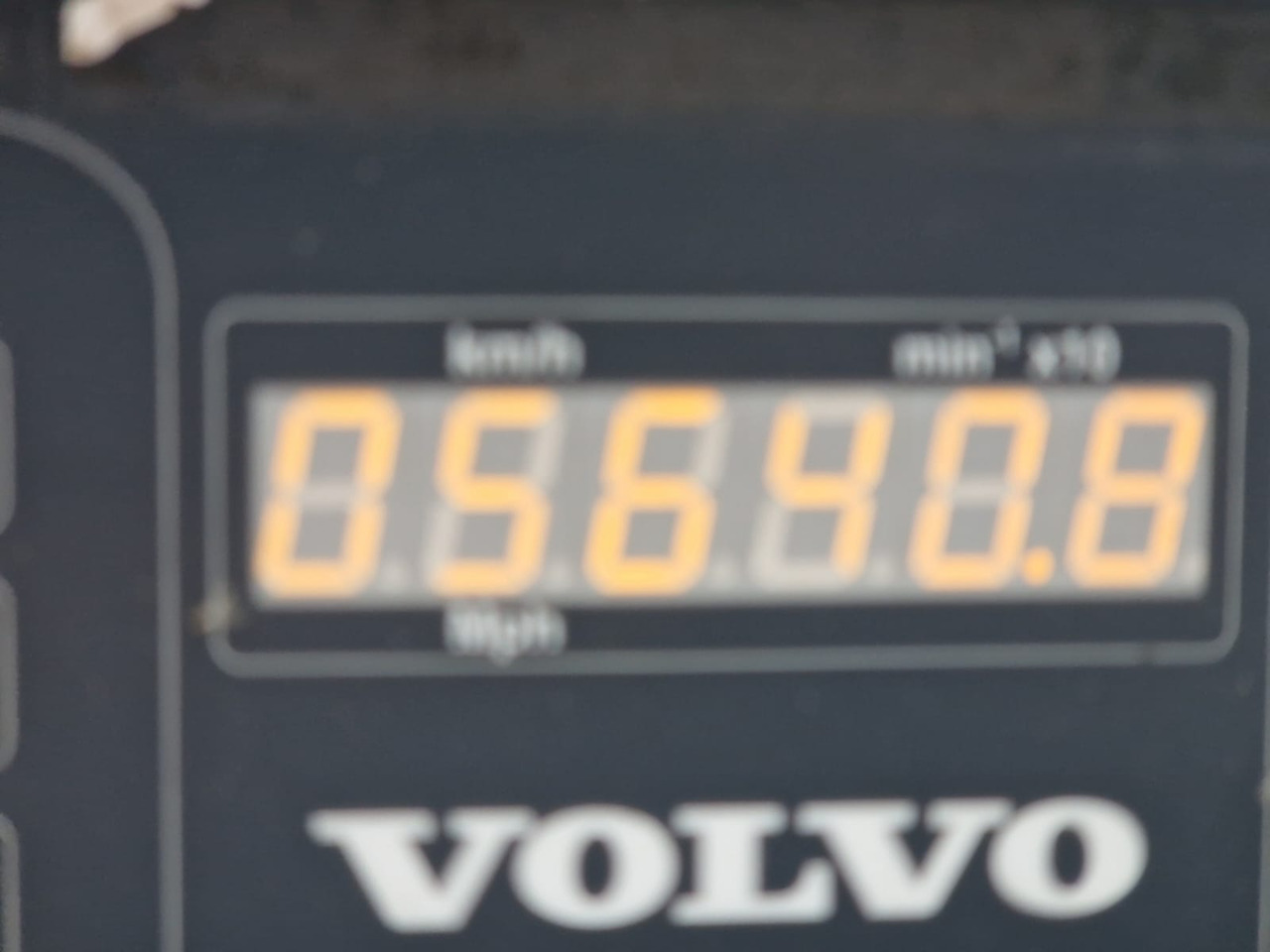 VOLVO L30B - Utovarivač na kotačima: slika VOLVO L30B - Utovarivač na kotačima VOLVO L30B - Utovarivač na kotačima: slika VOLVO L30B - Utovarivač na kotačima