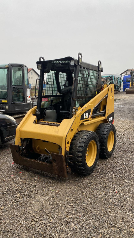 CAT 216, freza, mogučnost najma - Utovarivač: slika CAT 216, freza, mogučnost najma - Utovarivač CAT 216, freza, mogučnost najma - Utovarivač: slika CAT 216, freza, mogučnost najma - Utovarivač