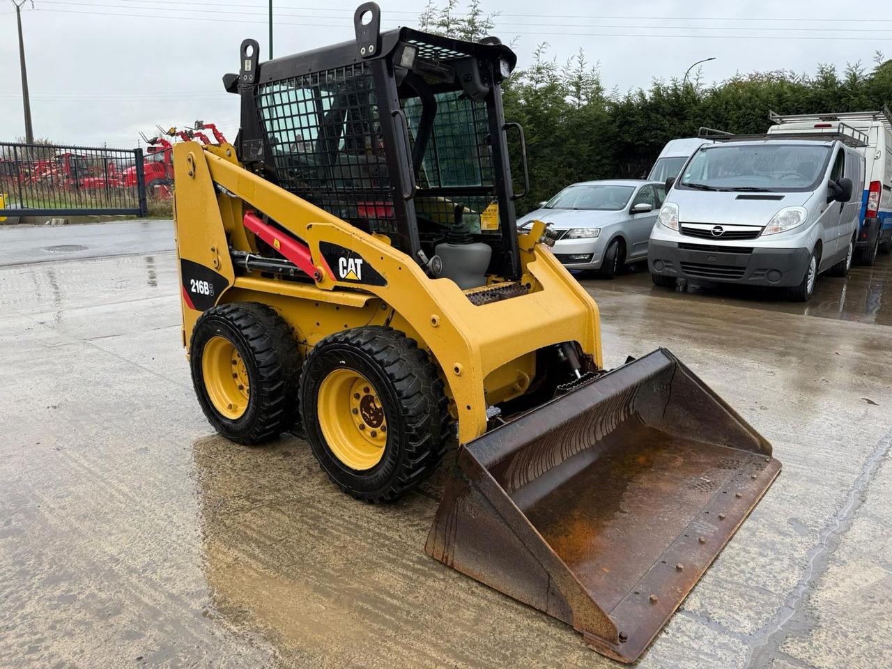 CAT 216, freza, mogučnost najma - Utovarivač: slika CAT 216, freza, mogučnost najma - Utovarivač CAT 216, freza, mogučnost najma - Utovarivač: slika CAT 216, freza, mogučnost najma - Utovarivač