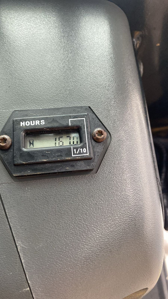 CAT 216, freza, mogučnost najma - Utovarivač: slika CAT 216, freza, mogučnost najma - Utovarivač CAT 216, freza, mogučnost najma - Utovarivač: slika CAT 216, freza, mogučnost najma - Utovarivač