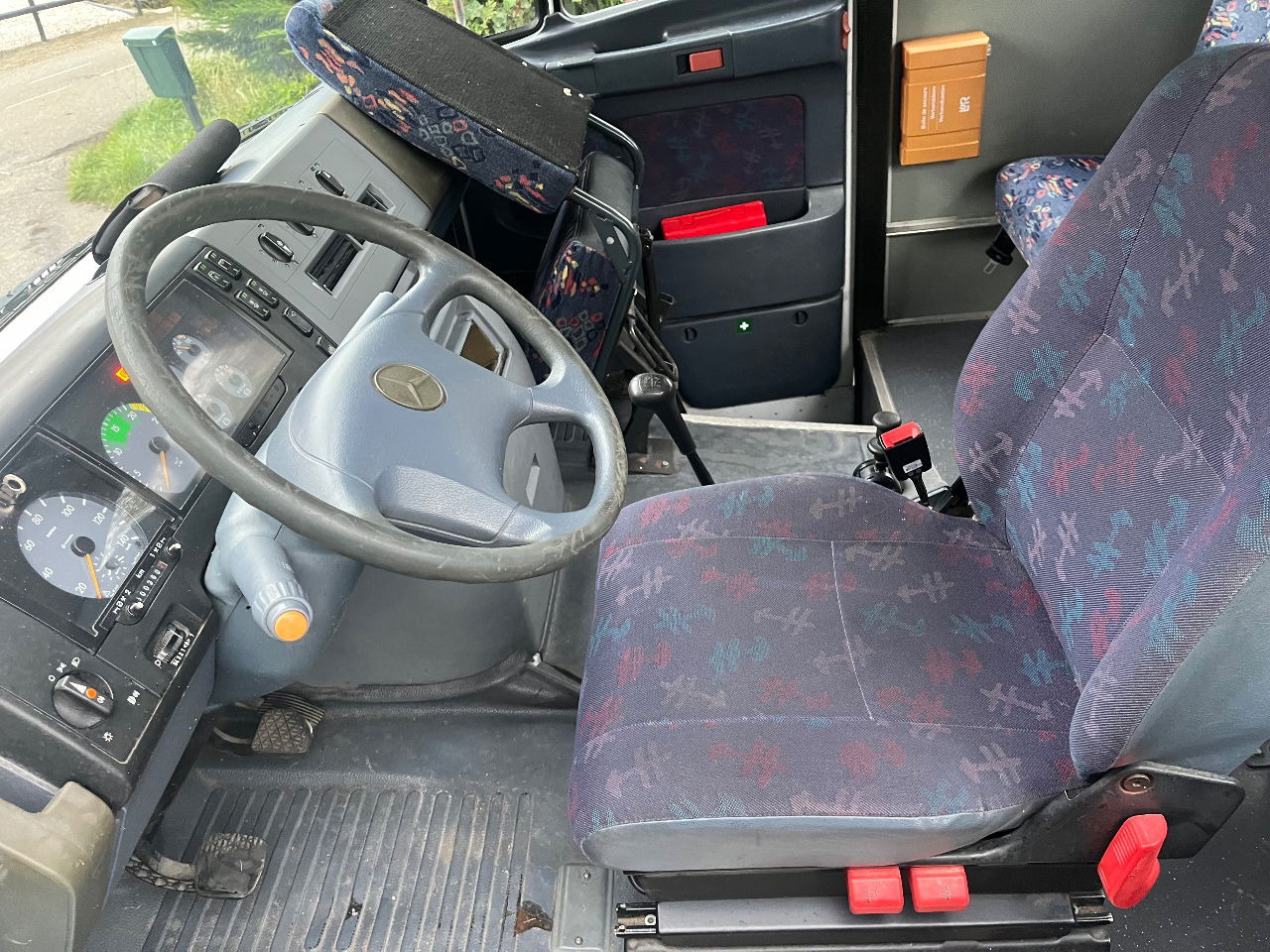 Mercedes-Benz Vario 814 Retarder - Prigradski autobus: slika Mercedes-Benz Vario 814 Retarder - Prigradski autobus Mercedes-Benz Vario 814 Retarder - Prigradski autobus: slika Mercedes-Benz Vario 814 Retarder - Prigradski autobus