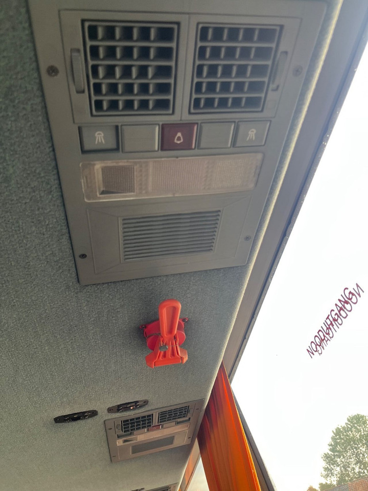 Turistički autobus Van Hool 915 SC2: slika Turistički autobus Van Hool 915 SC2