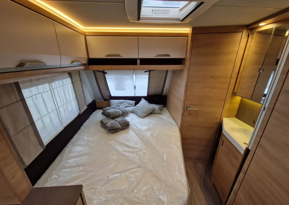 Novi Kamp prikolica KNAUS Sudwind 650 FSK Wersja Jubileuszowa 2023: slika Novi Kamp prikolica KNAUS Sudwind 650 FSK Wersja Jubileuszowa 2023 Novi Kamp prikolica KNAUS Sudwind 650 FSK Wersja Jubileuszowa 2023: slika Novi Kamp prikolica KNAUS Sudwind 650 FSK Wersja Jubileuszowa 2023