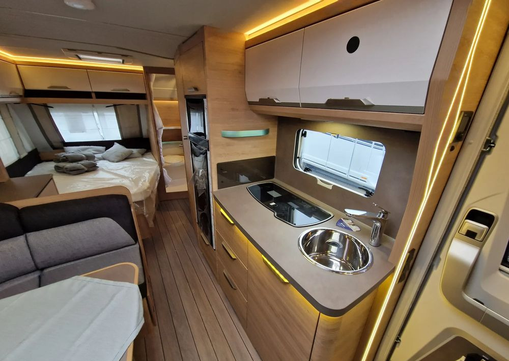 Novi Kamp prikolica KNAUS Sudwind 650 FSK Wersja Jubileuszowa 2023: slika Novi Kamp prikolica KNAUS Sudwind 650 FSK Wersja Jubileuszowa 2023 Novi Kamp prikolica KNAUS Sudwind 650 FSK Wersja Jubileuszowa 2023: slika Novi Kamp prikolica KNAUS Sudwind 650 FSK Wersja Jubileuszowa 2023