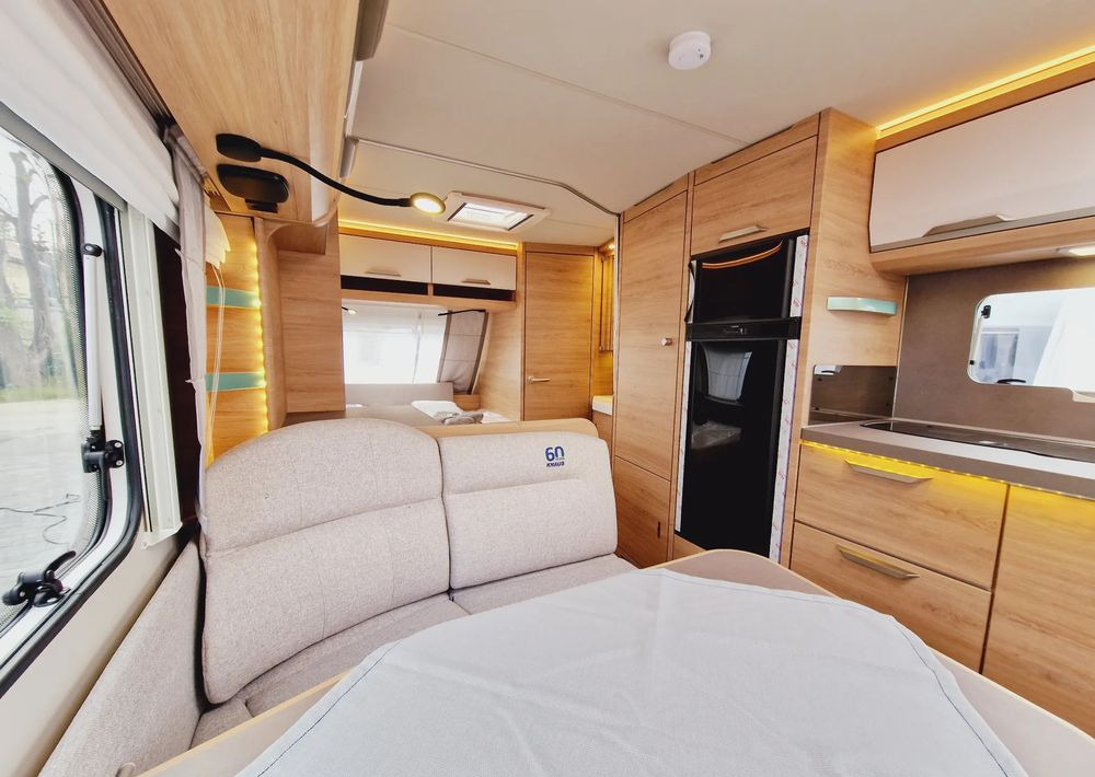 Novi Kamp prikolica KNAUS Sudwind 650 FSK Wersja Jubileuszowa 2023: slika Novi Kamp prikolica KNAUS Sudwind 650 FSK Wersja Jubileuszowa 2023 Novi Kamp prikolica KNAUS Sudwind 650 FSK Wersja Jubileuszowa 2023: slika Novi Kamp prikolica KNAUS Sudwind 650 FSK Wersja Jubileuszowa 2023