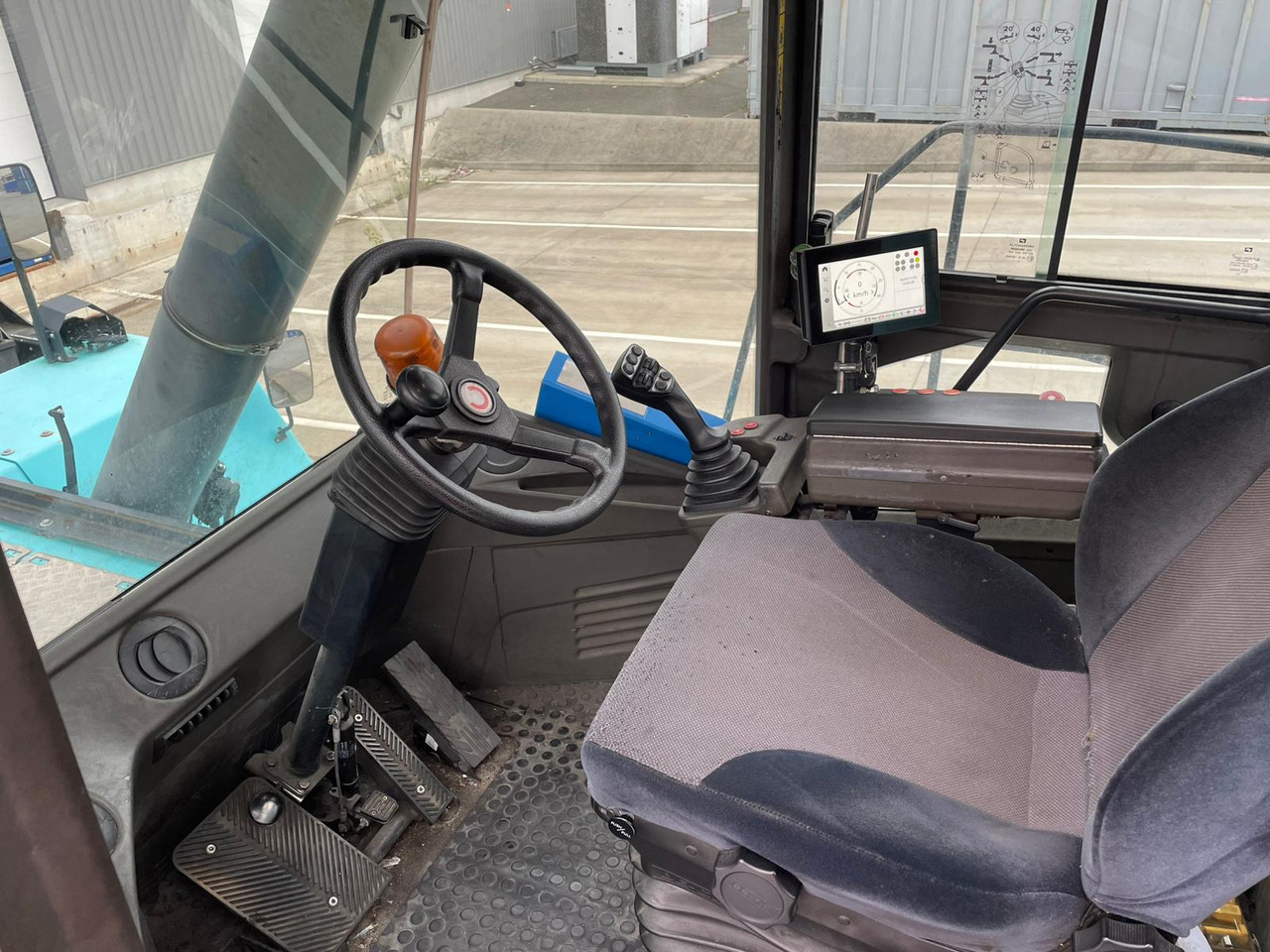 KONECRANES SMV 4123 CC5 - Dohvatni viličar: slika KONECRANES SMV 4123 CC5 - Dohvatni viličar KONECRANES SMV 4123 CC5 - Dohvatni viličar: slika KONECRANES SMV 4123 CC5 - Dohvatni viličar