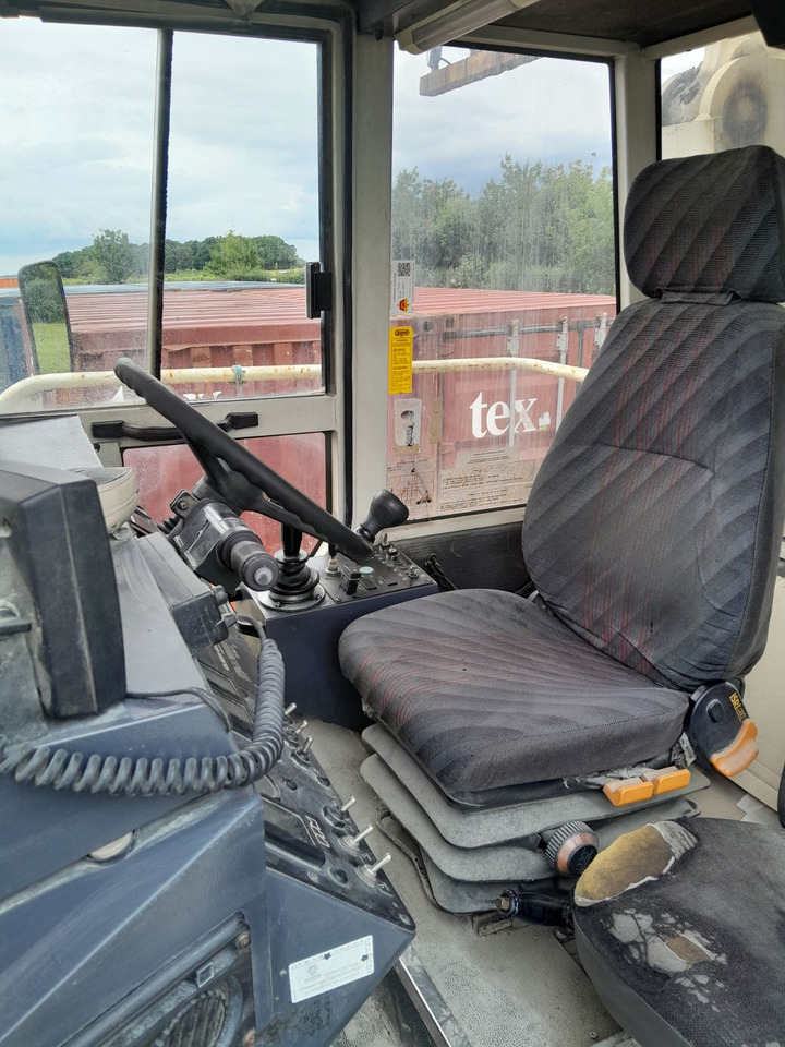 TEREX PPM FCH 55 - Dohvatni viličar: slika TEREX PPM FCH 55 - Dohvatni viličar TEREX PPM FCH 55 - Dohvatni viličar: slika TEREX PPM FCH 55 - Dohvatni viličar