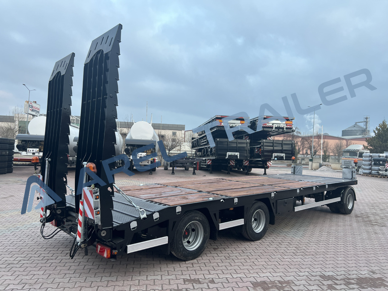AREL TRAILER 2+1 AXLE DRAWBAR REMORQUE TRAILER - Prikolica s niskim utovarivačem: slika AREL TRAILER 2+1 AXLE DRAWBAR REMORQUE TRAILER - Prikolica s niskim utovarivačem AREL TRAILER 2+1 AXLE DRAWBAR REMORQUE TRAILER - Prikolica s niskim utovarivačem: slika AREL TRAILER 2+1 AXLE DRAWBAR REMORQUE TRAILER - Prikolica s niskim utovarivačem