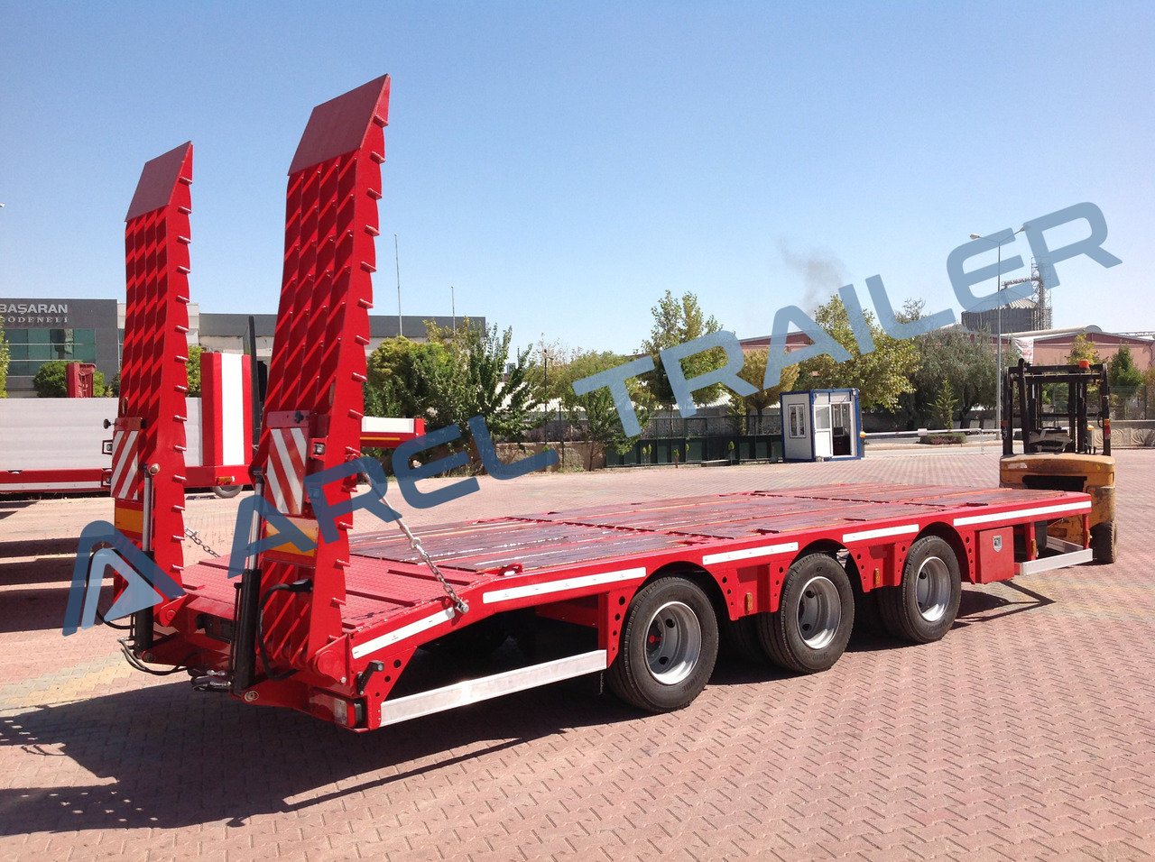 AREL TRAILER 3 AXLE TRIDEM CENTRE AXLE REMORQUE DRAWBAR - Prikolica s niskim utovarivačem: slika AREL TRAILER 3 AXLE TRIDEM CENTRE AXLE REMORQUE DRAWBAR - Prikolica s niskim utovarivačem AREL TRAILER 3 AXLE TRIDEM CENTRE AXLE REMORQUE DRAWBAR - Prikolica s niskim utovarivačem: slika AREL TRAILER 3 AXLE TRIDEM CENTRE AXLE REMORQUE DRAWBAR - Prikolica s niskim utovarivačem