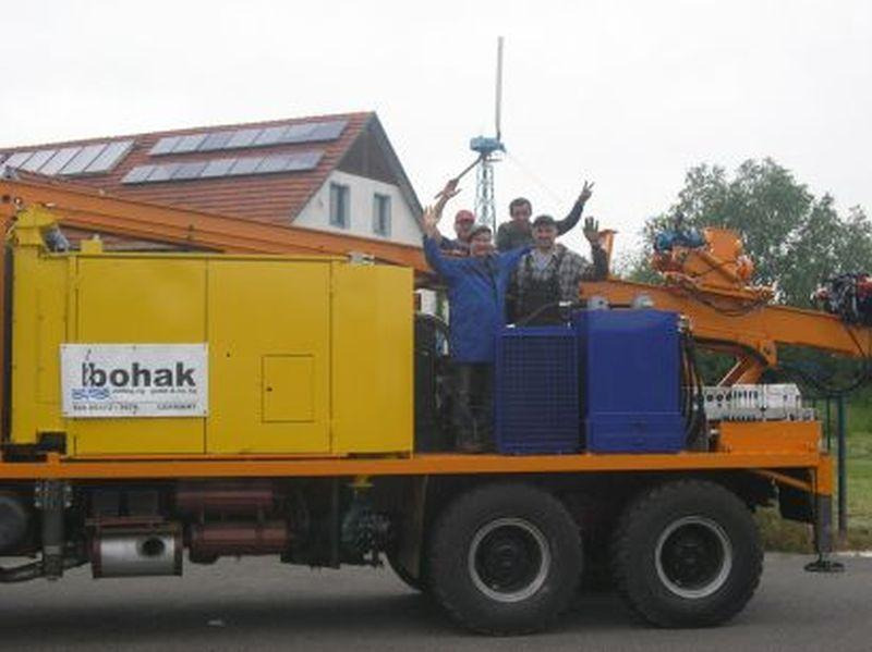 Bohak KL 400 Drilling rig 400 meter, Iveco Trakker 6x6 - Platforma za bušenje: slika Bohak KL 400 Drilling rig 400 meter, Iveco Trakker 6x6 - Platforma za bušenje Bohak KL 400 Drilling rig 400 meter, Iveco Trakker 6x6 - Platforma za bušenje: slika Bohak KL 400 Drilling rig 400 meter, Iveco Trakker 6x6 - Platforma za bušenje