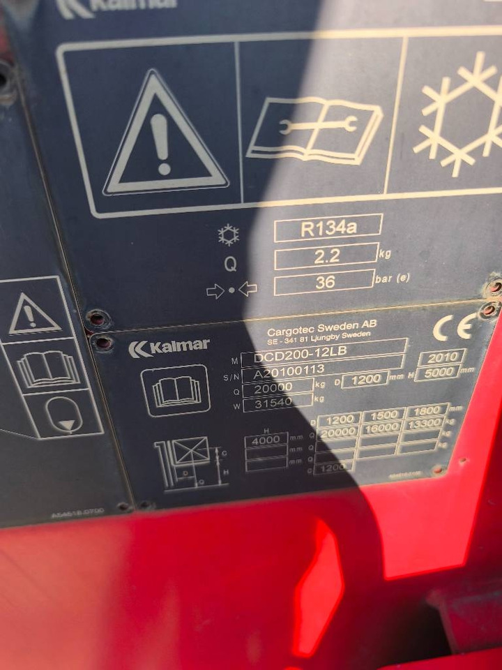 Kalmar DCD 200-12 LB - Diesel viličar: slika Kalmar DCD 200-12 LB - Diesel viličar Kalmar DCD 200-12 LB - Diesel viličar: slika Kalmar DCD 200-12 LB - Diesel viličar