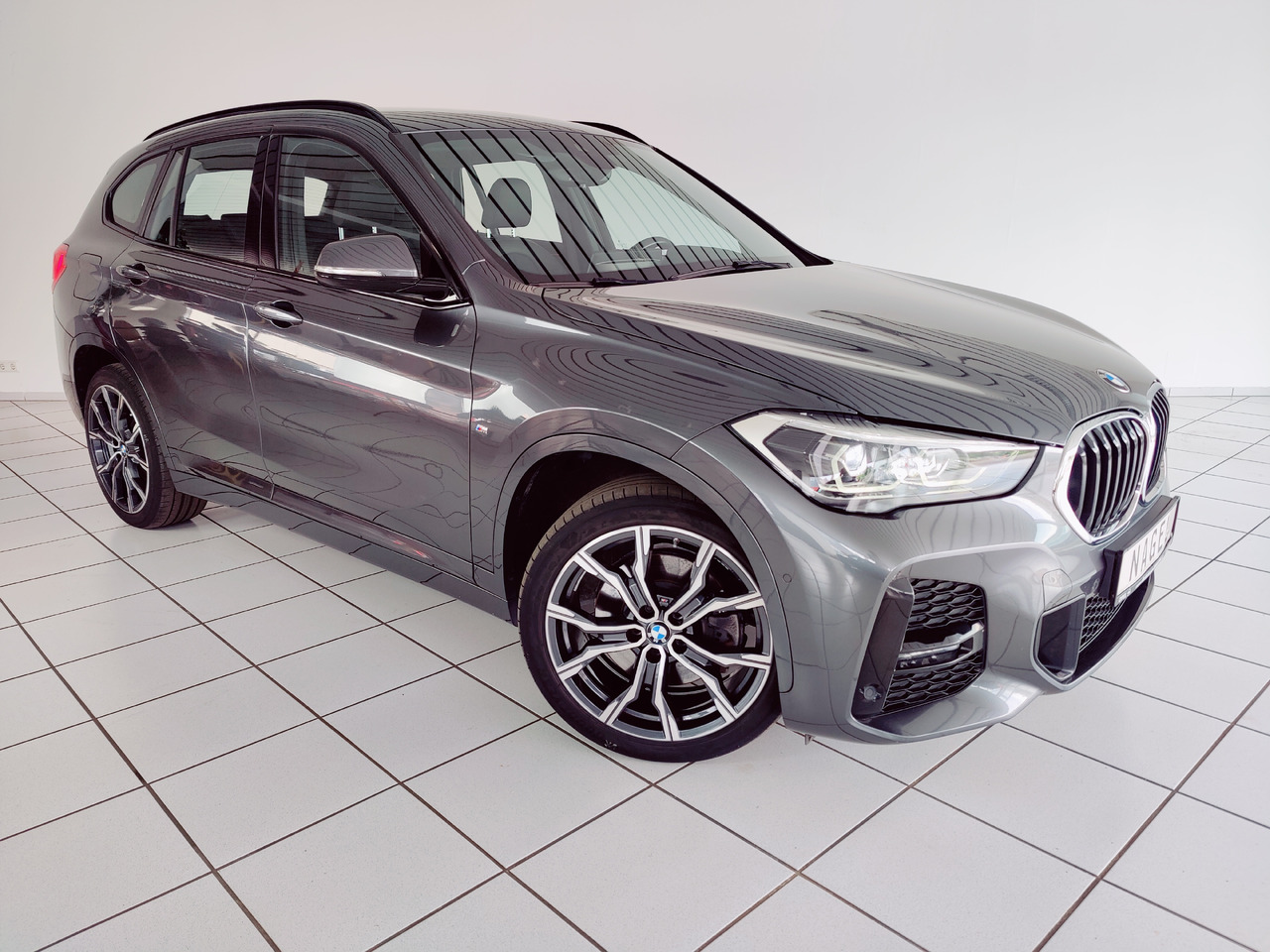 BMW X1 xDrive 20 d M Sport Navi Ambiente PDC SHZ Apple Android - SUV: slika BMW X1 xDrive 20 d M Sport Navi Ambiente PDC SHZ Apple Android - SUV BMW X1 xDrive 20 d M Sport Navi Ambiente PDC SHZ Apple Android - SUV: slika BMW X1 xDrive 20 d M Sport Navi Ambiente PDC SHZ Apple Android - SUV