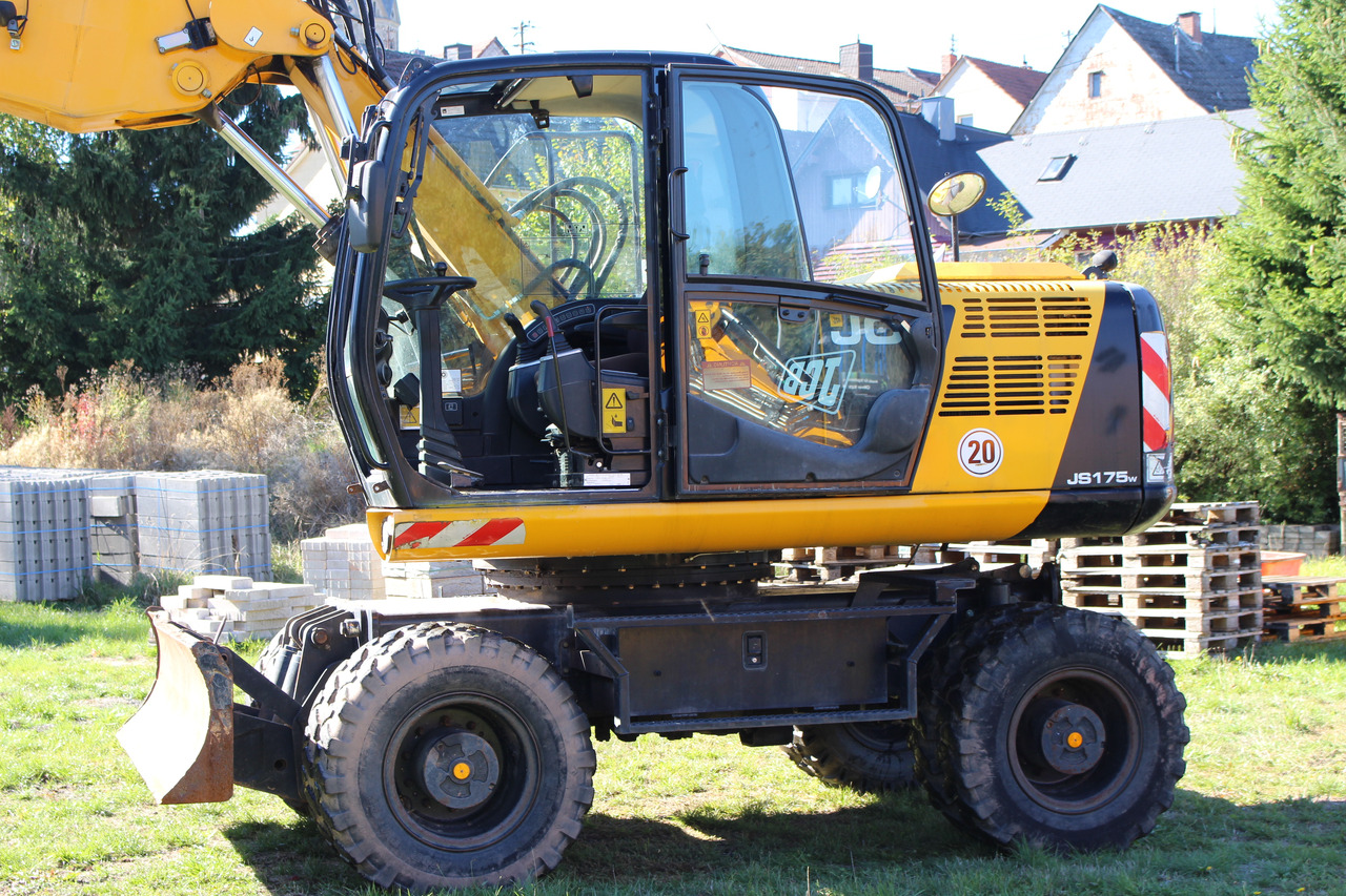 JCB JS 175 W Mobilbagger 18 to. Schnellwechsler - Bager na kotačima: slika JCB JS 175 W Mobilbagger 18 to. Schnellwechsler - Bager na kotačima JCB JS 175 W Mobilbagger 18 to. Schnellwechsler - Bager na kotačima: slika JCB JS 175 W Mobilbagger 18 to. Schnellwechsler - Bager na kotačima